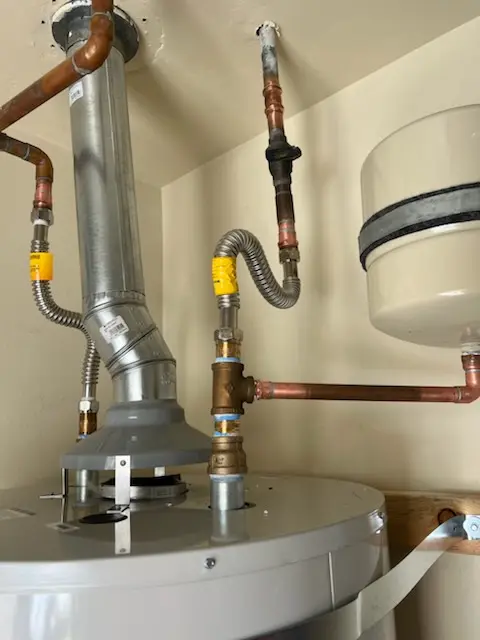 Water heater installation and plumbing repair in Hartford City